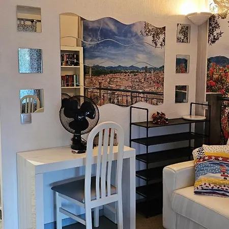 Petite 4-6 Personnes Belles Terrasses, Piscine, Plages Vallauris