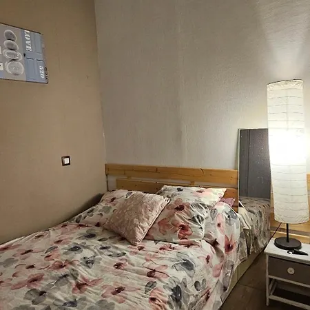Petite 4-6 Personnes Belles Terrasses, Piscine, Plages Holiday home *