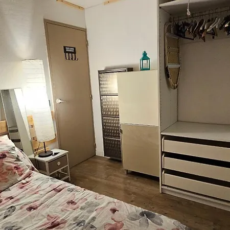 Petite 4-6 Personnes Belles Terrasses, Piscine, Plages Semesterbostad Vallauris