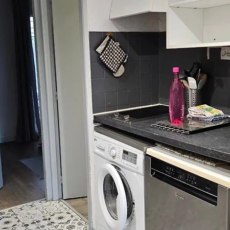 Semesterbostad Petite 4-6 Personnes Belles Terrasses, Piscine, Plages