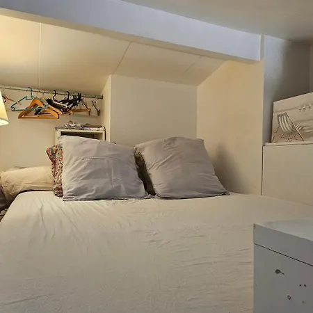 Petite 4-6 Personnes Belles Terrasses, Piscine, Plages Casa de Férias *